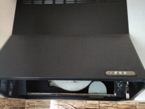 京都キッチン取付け隊　シロッコファンフードの取替　施工前